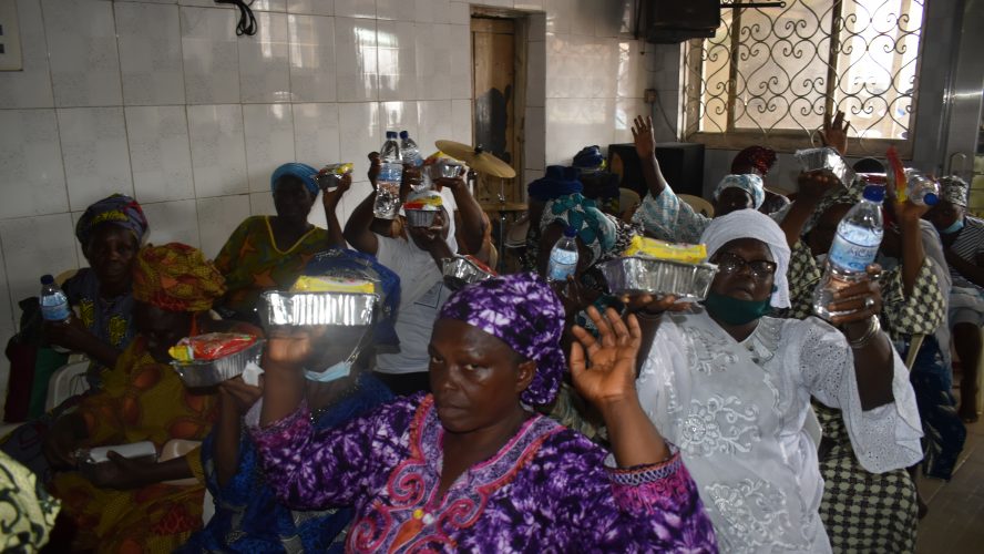 PROVIDE A MEAL & HDI NIGERIA GAVE FREE MEAL FOR SOMOLU WIDOWS GROUP